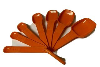 Vintage Tupperware Set Of 7 Nesting Measuring Spoons With Ring Color Orange