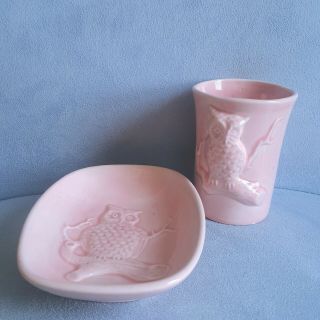 Vintage Pink Owl Hobbyist Ceramic Pottery Soap Dish And Cup Bathroom Set Kitsch