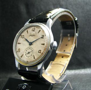 154 Kama White Vintage 1956 Soviet Post - Wwii Wristwatch Anti - Shock