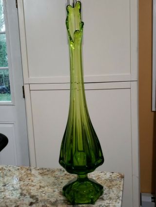 Vintage Mid Century Modern Viking Art Glass Green Pulled Stretch Swung Vase 18.  5