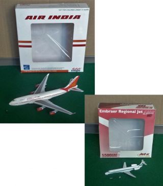 1:500 Embraer Erj - 145 And Boeing 747 Both With Broken Undercarriage