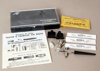 Vintage Thayer & Chandler Air Brush 23001a W/ 3 Needles & 2 Brush Holders