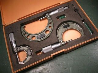 Old Vintage Machining Tools Machinist Mitutoyo Micrometers Set W/ Box