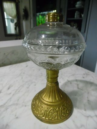 Antique 3 Seam Loop & Feather Glass Kerosene Oil Lamp Fleur De Lis Metal Base