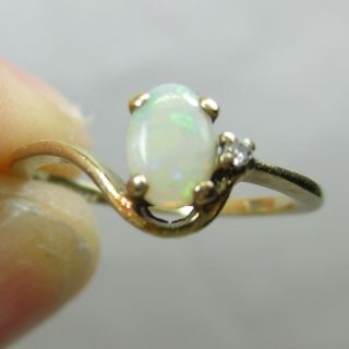 Vintage Estate 10K Gold OPAL Ring with Diamond Accent - 1.  4 Grams - Size 5.  5 2