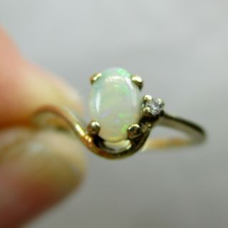 Vintage Estate 10K Gold OPAL Ring with Diamond Accent - 1.  4 Grams - Size 5.  5 3