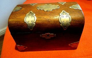 VICTORIAN OAK TEA CADDY WITH ORNATE FITTINGS,  TWIN COMPARTMENTS WITH LIDS. 2