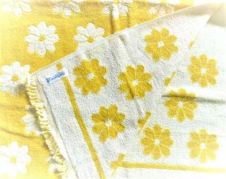 2 Vintage Lady Pepperell Yellow Reversible Yellow/white Daisy Bath Towel Cotton