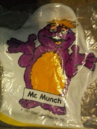 Vintage Chuck E.  Cheese ' s Pizza Time Theater Mr Munch Hand Puppet USA 2