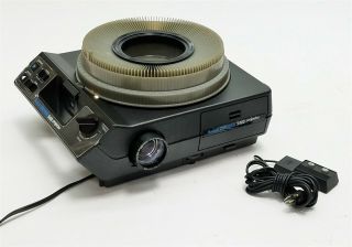 Vintage Kodak 5400 Carousel Slide Projector W/124mm Lens,  140 Slide Tray,  Remote