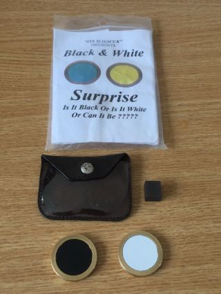 (p) Vintage Closeup Magic Trick Black And White Surprise By First Class Magic