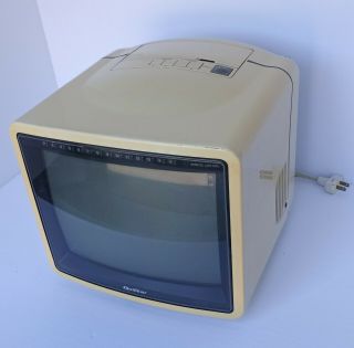 35 Years Old Vintage 1985 Quasar Portable Color Tv Tp2156yh Great