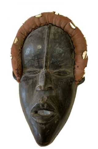 Antique African Art Wood Carved Mask With Cowrie Beads 10 X 6 X 4 “