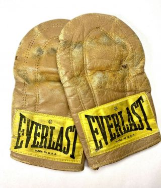 Vintage Everlast Speed Bag/sparring Leather Gloves Metal Palm Grip