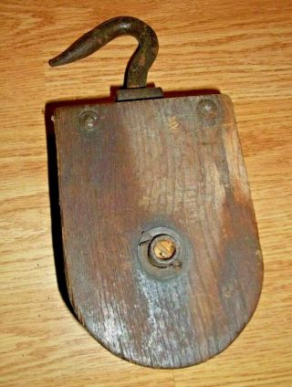 RARE ANTIQUE WOODEN BARN PULLEY WITH HOOK WOODEN WHEEL RUSTIC COUNTRY DECOR 2