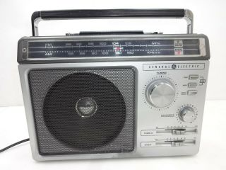 Vintage 1980 General Electric 7 - 2881a Am Fm Radio Superadio Cub