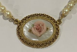 Vintage Art Deco Mother Of Pearl Pink Porcelain Flower Gold Tone Necklace 3
