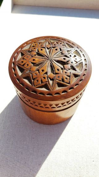 Vintage Hand Carved Round Wood Trinket Jewelry Box Brown Mandala Snowflake