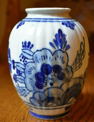 Vintage/antique Hand Decorated Flo Blue And White Jar Hand Painted