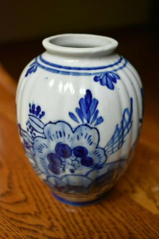 Vintage/Antique Hand Decorated Flo Blue and White Jar Hand Painted 3