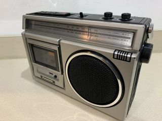 Vintage Panasonic RX - 1460 Mini Boombox AM/FM/Cassette Radio. 2