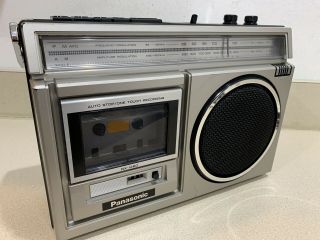 Vintage Panasonic RX - 1460 Mini Boombox AM/FM/Cassette Radio. 3