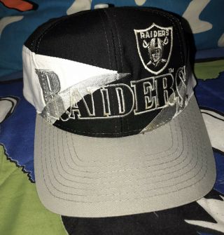 Vintage 90’s Los Angeles Oakland Raiders Logo 7 Snapback Hat Sharktooth Cap Nfl