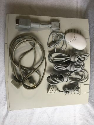 Vintage 1994 Apple Macintosh Performa 6112CD Computer M1596 powers on 3
