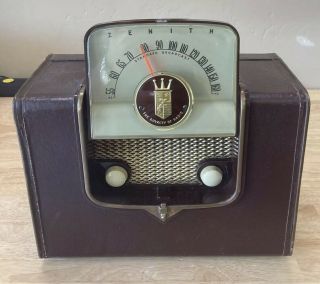 Vintage 1950 Zenith G503 Portable Tube Radio In Brown For Restoration