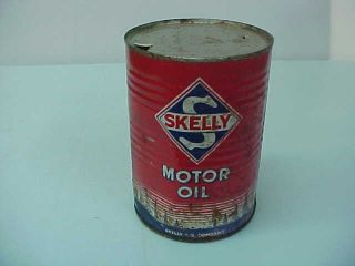 Vintage Skelly 1 Qt.  Metal Oil Can (oil Derricks Around Bottom Rim)