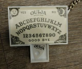 Vintage 1998 Hasbro Ouija Board Keychain Mini Board Game W/ Planchet