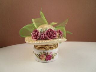 Vintage Royal Albert Bone China Old Country Roses Hat & Green Tulle Trinket Box