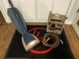 Vintage Hoover Model 62 Vacuum Cleaner With Attachments