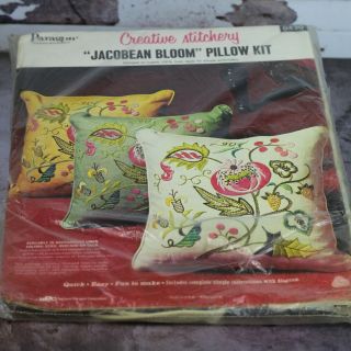 JACOBEAN BLOOM Vintage Crewel Embroidery Kit Pillow Kit Ecru Linen Paragon 3