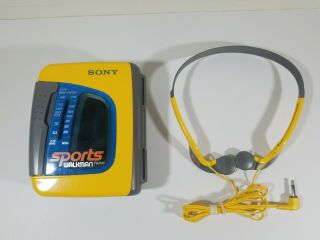 Vtg Sony Walkman Sports Fm/am Cassette Wm - Fs191 & Mdr - W14 Headphones