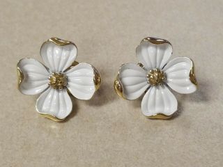 Vintage Trifari Clip On Earrings White Gold Tone Dogwood Flower