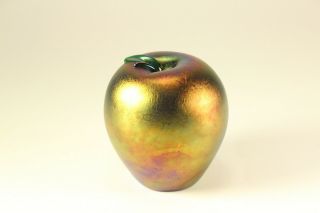 Vtg 1996 Zellique Studio Art Glass Iridescent Teachers Apple Paperweight Signed