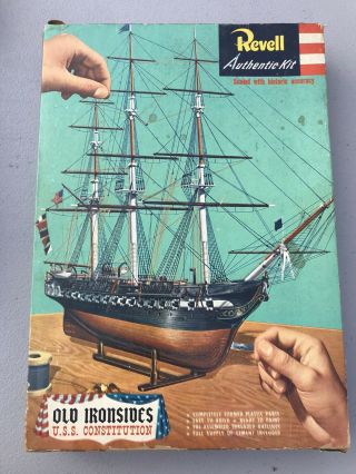 Vintage 1956 Revell Authentic Kit Old Ironsides U.  S.  S.  Constitution Model Ship