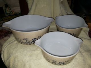 Vintage Pyrex Homestead Bowls.  Set Of 3.  No Lids.  Number 472,  473,  475 - B.