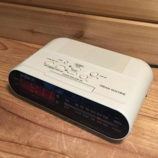 Sony Icf - C243 Dream Machine Am/fm Dual Alarm Digital Clock Radio White