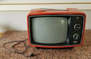 Vintage 1975 RCA Solid State Red Portable Television 2