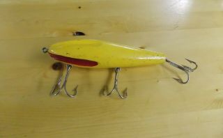 Vintage 5 1/4 " Wilson Fluted Wobbler Fishing Lure Yellow & Red Wood