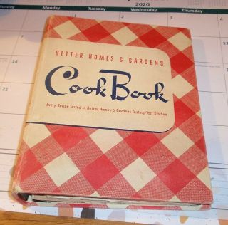Vintage Better Homes & Gardens Cook Book 3rd Printing Deluxe Ed.  March,  1943
