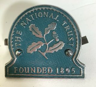 Vintage 1960s National Trust Founded 1895 Car Badge & Fixings B 