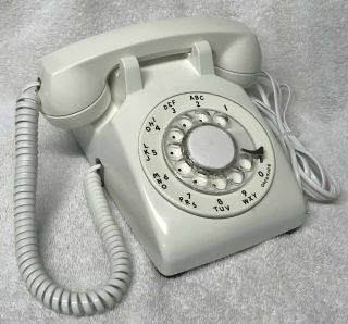 Vintage 1960s Western Electric C/d 500 White Rotary Dial Desktop Telephone