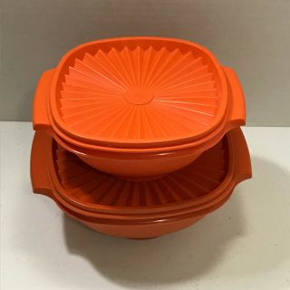 Vintage Tupperware Servalier Bowls Set of 2 Orange with Lids 840 - 2 and 838 - 8 2