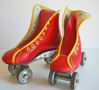Vintage Official Roller Derby Skates Youth Kids Size 13 Steel Wheels Red Yellow