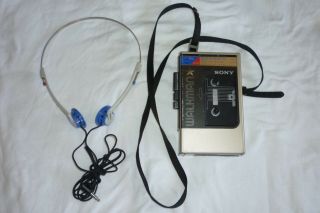 Vintage 1984 Sony Walkman F - 8 Am/fm Cassette Player W/ Headphones $0shpg