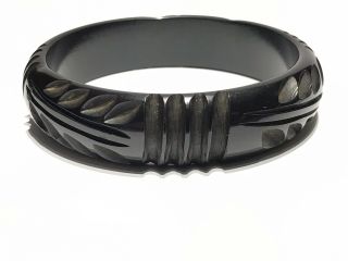Vtg Deeply Carved Black Bakelite 5/8” Wide Bangle Bracelet 24 Grams