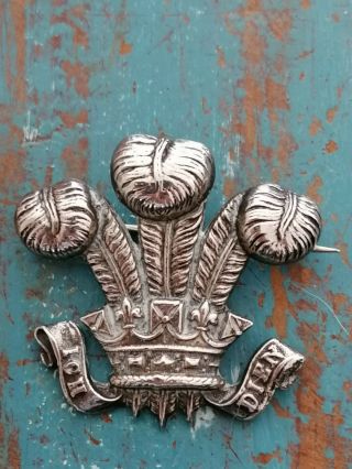 Vintage Prince Of Wales Heraldic Heavy 57 Grams Solid Silver Welsh Brooch Pin
